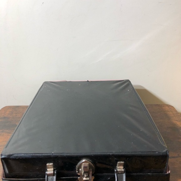 1964 Barbie Doll Case - Picture 4 of 13